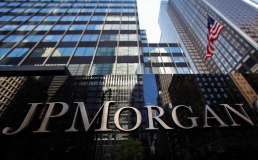 In Gold We Trust: JPMorgan CIO says people have lost confidence in paper money