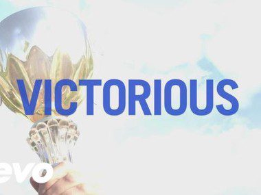 Donnie McClurkin – We Are Victorious (Lyric Video)