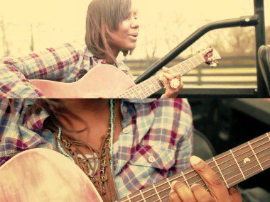 Jamie Grace – Hold Me