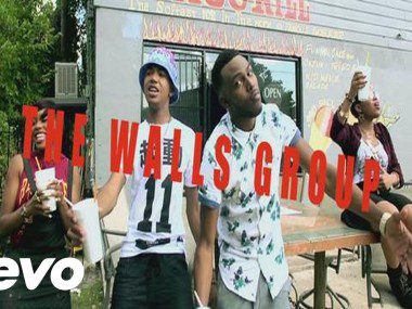 The Walls Group – Love On The Radio