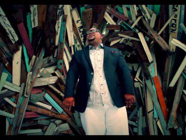 Zacardi Cortez – Living For You