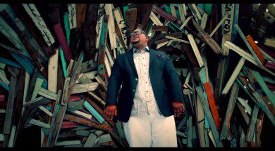 Zacardi Cortez – Living For You