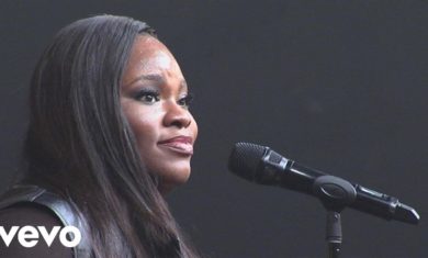 Tasha Cobbs – Put A Praise On It (Live) ft. Kierra Sheard