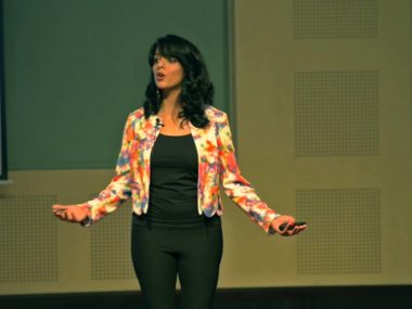 Malavika Varadan – 7 Ways to Make a Conversation With Anyone