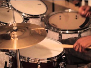 ISAAC CARREE–IN THE MIDDLE (C-DUB REMIX )