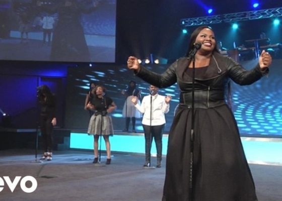 Tasha Cobbs – Fill Me Up / Overflow (Medley / Live)