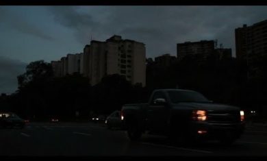 Venezuelans struggle to survive in nationwide power outage