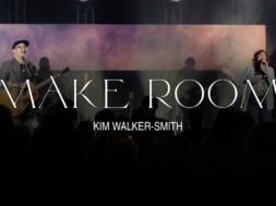 Kim Walker-Smith – Make Room (Official Live Video)